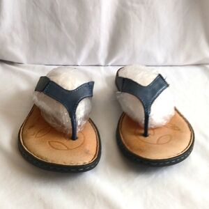 Born Handcrafted Women's Comfort Thong Flat Sandals Size 8M